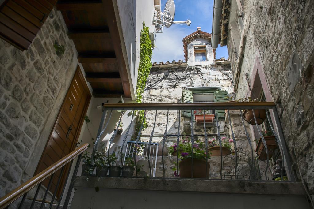 Apartments Salvezani Split Exterior photo